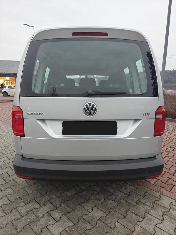 Gebraucht VW Caddy 102 PS (75 kW) 2016 Silber Van / Kleinbus