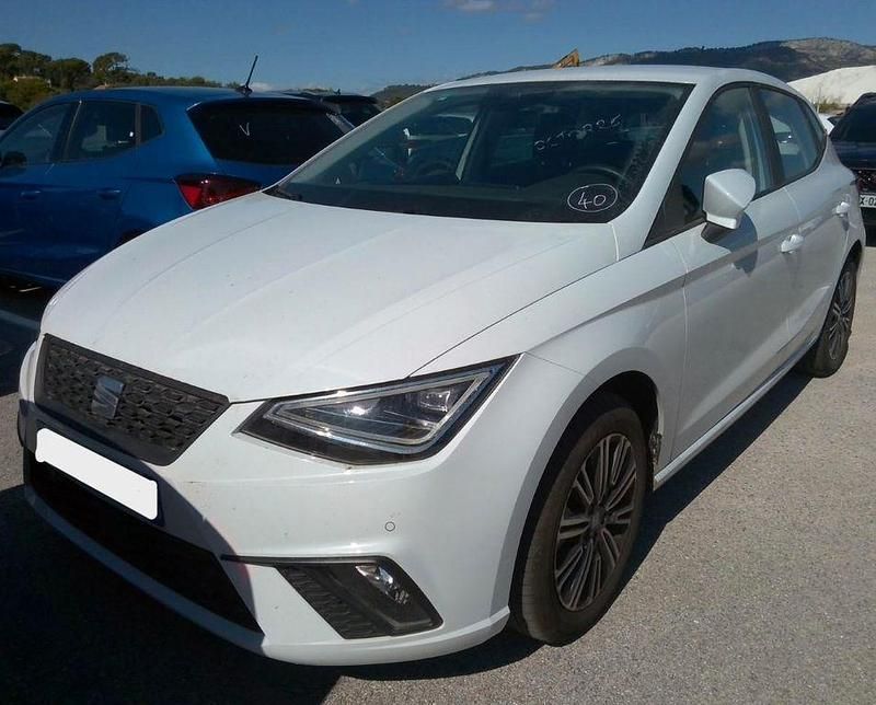 Weiß Gebraucht 2024 Seat Ibiza Copa SUV | 15.480 € (Superpreis) - Bild 1/4