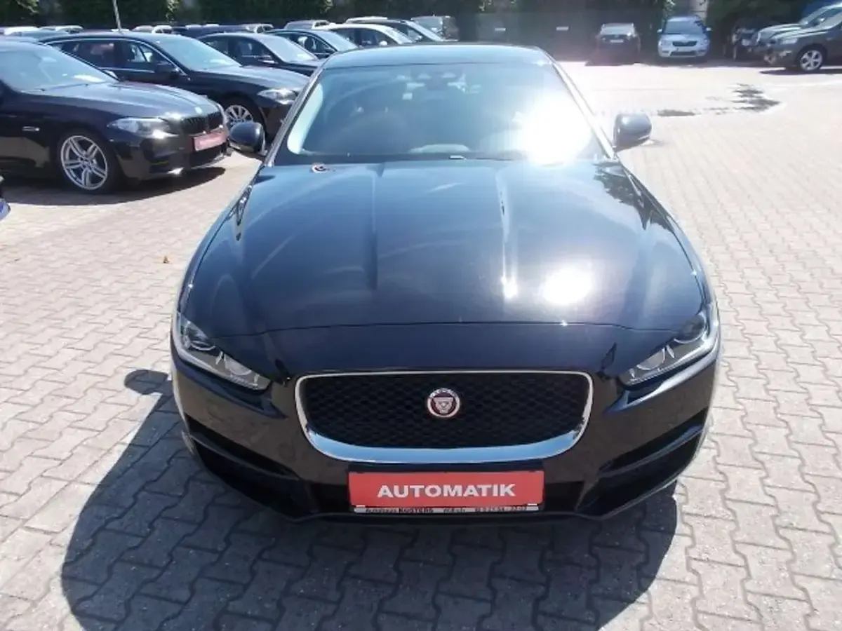 Gebraucht Jaguar XE Prestige 200 PS (147 kW) 2018 Schwarz Limousine