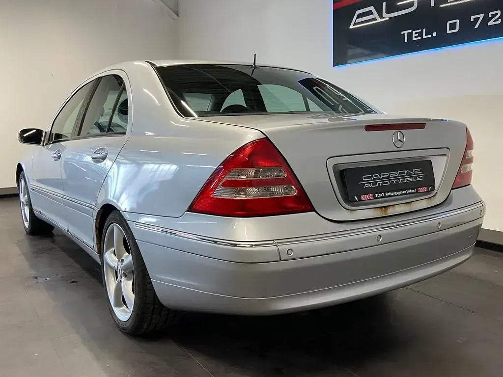 Gebraucht Mercedes C320 Classic 218 PS (160 kW) 2001 Silber Limousine