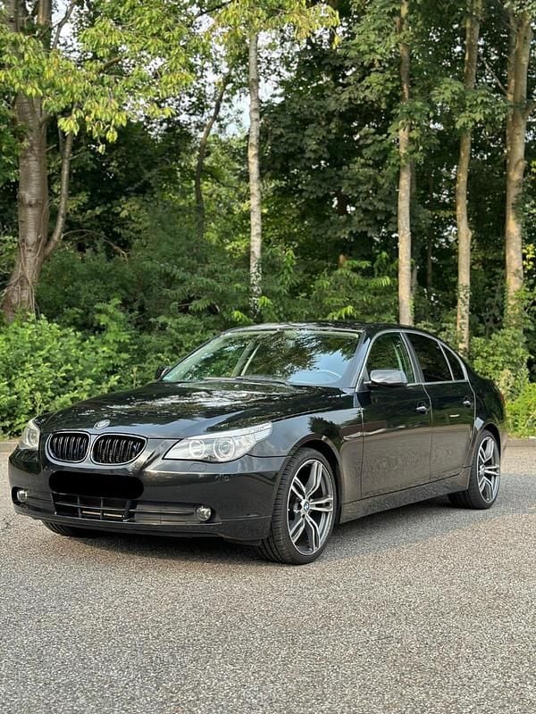 Gebraucht BMW 523 177 PS (130 kW) 2005 Schwarz Limousine