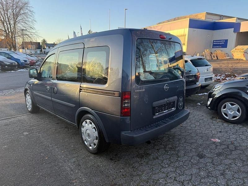 Gebraucht Opel Combo Basis 94 PS (69 kW) 2008 Grau Kombi