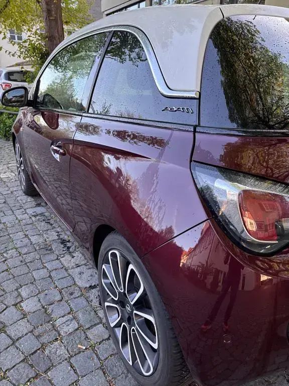 Używany Opel Adam Glam 101 KM (74 kW) 2014 Purpurowy Hatchback