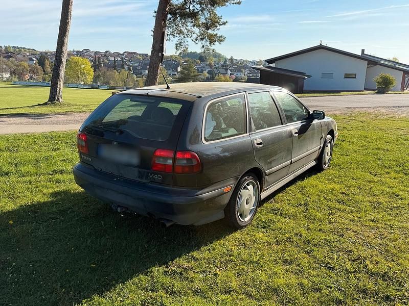 Occasion Volvo V40 116 ch (85 kW) 1999 Noir Break