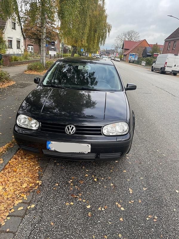 Blau Gebraucht 2001 VW Golf IV Kleinwagen | 925 € (Superpreis) - Bild 1/4