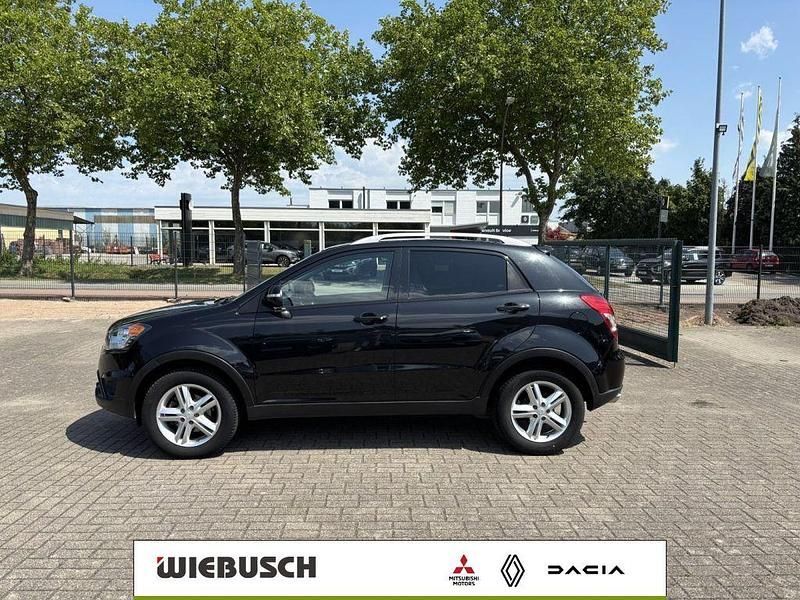 Schwarz Gebraucht 2015 Ssangyong Korando Quartz SUV | 8.990 € (Fairer Preis) - Bild 1/4