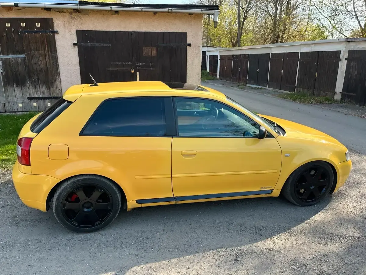Gebraucht Audi S3 Basis 209 PS (153 kW) 1999 Gelb Kleinwagen