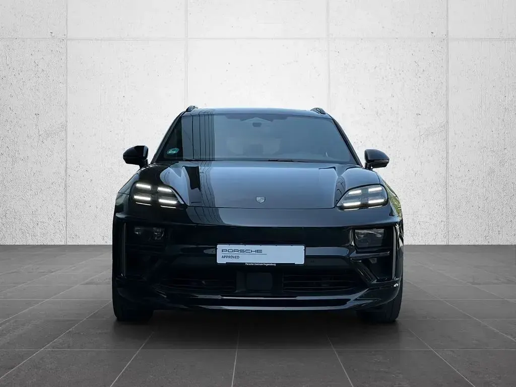 Gebraucht Porsche Macan Turbo 469 kW (639 PS) 2026 Schwarz SUV
