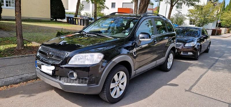Schwarz Gebraucht 2007 Chevrolet Captiva SUV | 4.299 € (Fairer Preis) - Bild 1/4