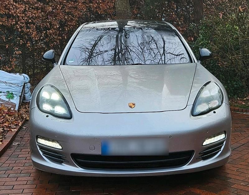 Silber Gebraucht 2010 Porsche Panamera 4 Limousine | 21.000 € (Fairer Preis) - Bild 1/4