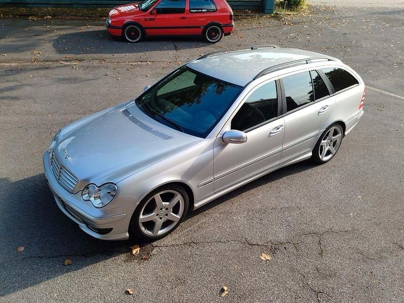 Silber Gebraucht 2007 Mercedes 220 Sport Edition Kombi | 5.999 € (Fairer Preis) - Bild 1/4