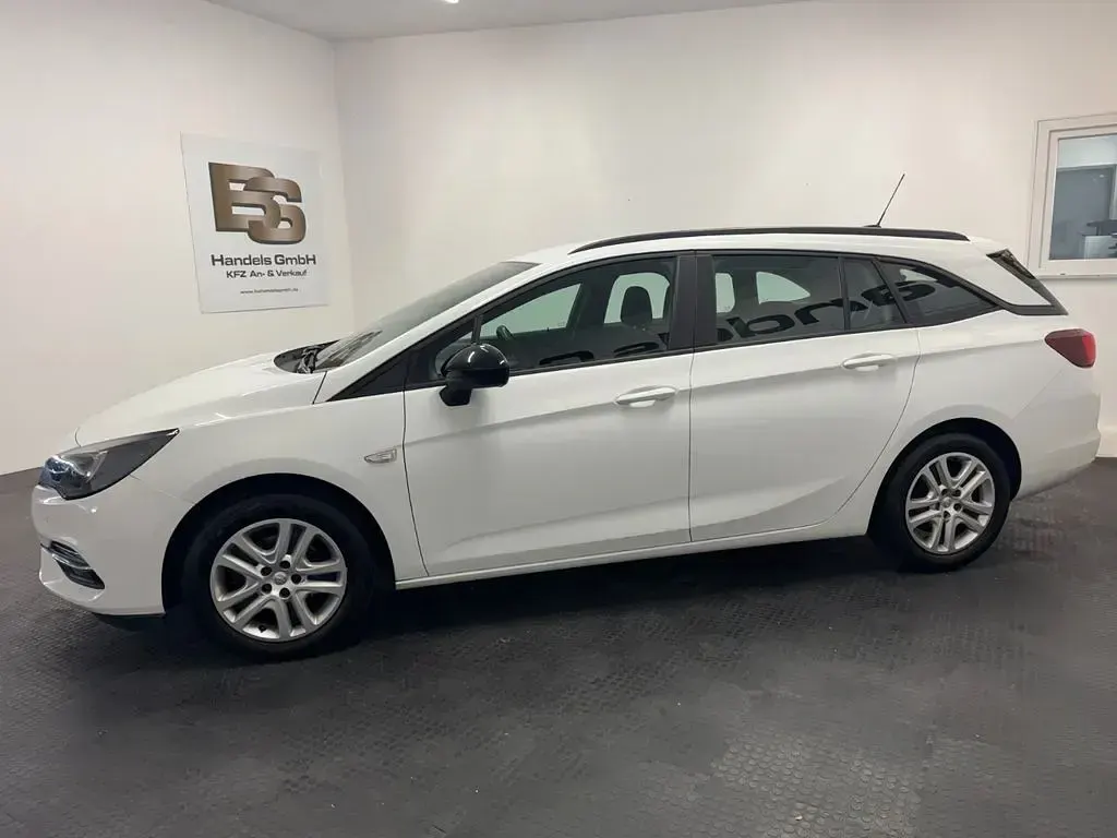 Gebraucht Opel Astra Business 122 PS (89 kW) 2022 Weiß Kleinwagen