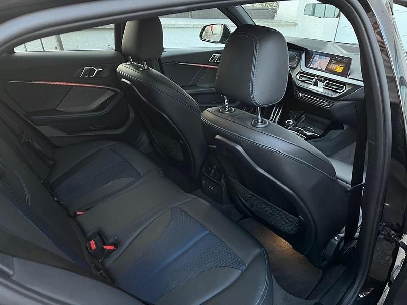 Gebraucht BMW 118 Shadowline 150 PS (110 kW) 2020 Schwarz Kleinwagen