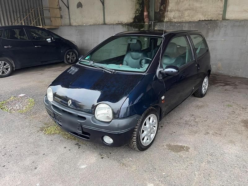 Blau Gebraucht 2002 Renault Twingo Initiale Paris Kleinwagen | 1.750 € (Fairer Preis) - Bild 1/4
