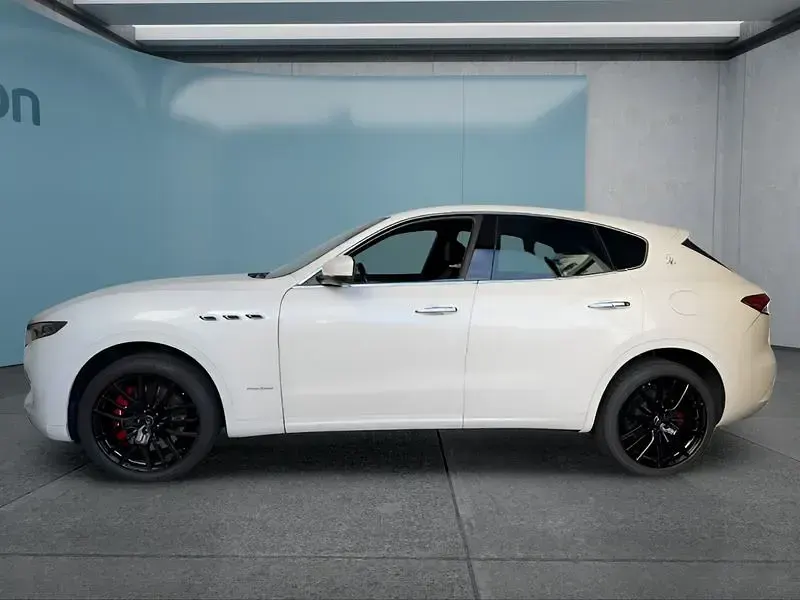 Gebraucht Maserati Levante 349 PS (256 kW) 2021 Weiß SUV