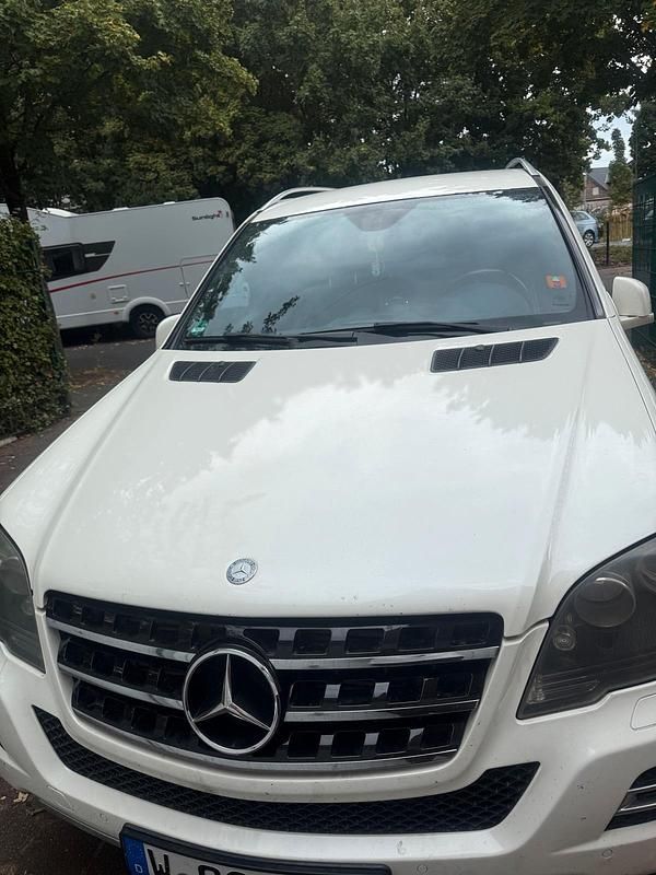Weiß Gebraucht 2011 Mercedes ML350 SUV | 10.000 € (Superpreis) - Bild 1/4