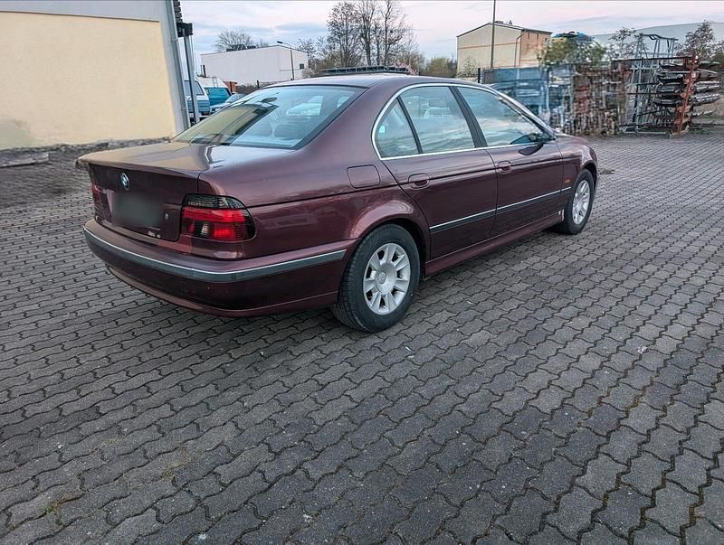 Gebraucht BMW 523 170 PS (125 kW) 1999 Andere farben Limousine