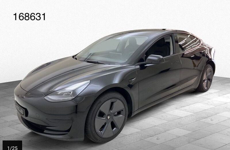 Black metallic Gebraucht 2022 Tesla Model 3 Standard Range Limousine | 25.750 € (Superpreis) - Bild 1/4