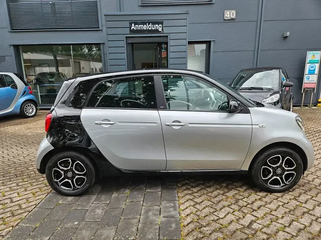 Gebraucht Smart ForFour Prime 71 PS (52 kW) 2014 Silber Kleinwagen