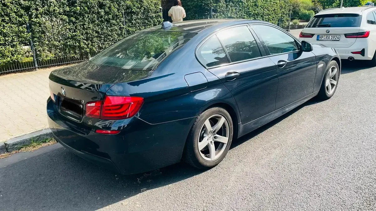 Gebraucht BMW 525 M Sport 204 PS (150 kW) 2011 Schwarz Limousine