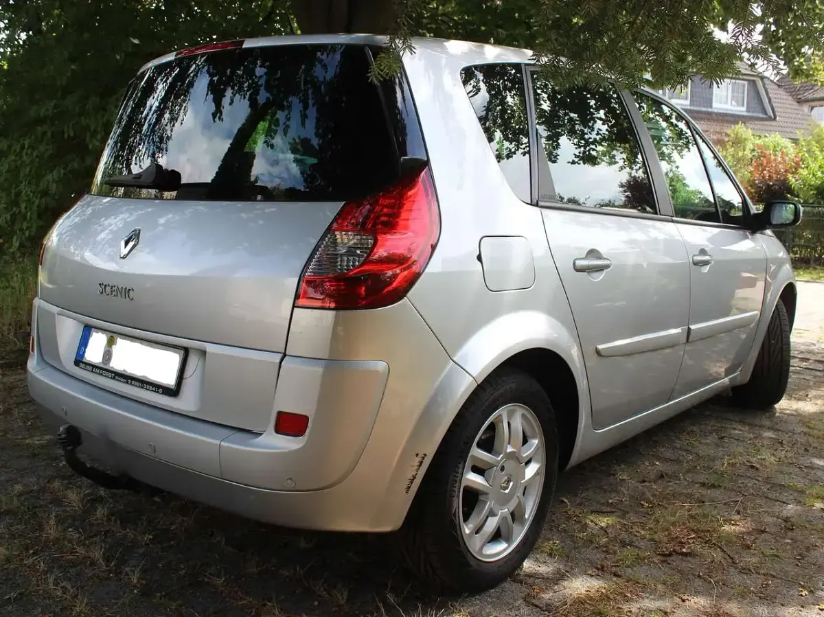 Gebraucht Renault Scénic II Exception 111 PS (81 kW) 2008 Silber Van / Kleinbus