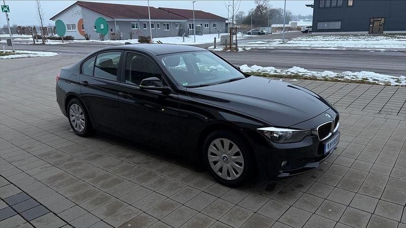Schwarz Gebraucht 2013 BMW 316 Limousine | 7.900 € (Guter Preis) - Bild 1/4