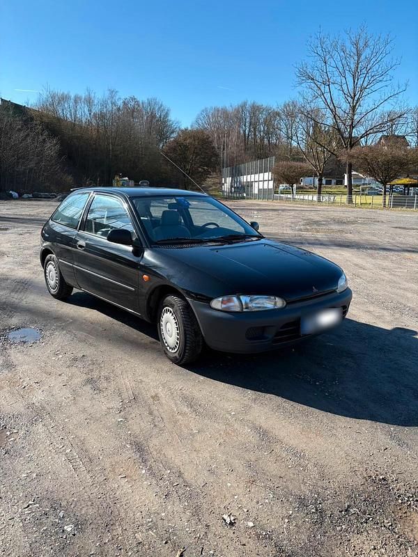 Gebraucht Mitsubishi Colt 75 PS (55 kW) 1992 Schwarz Kleinwagen