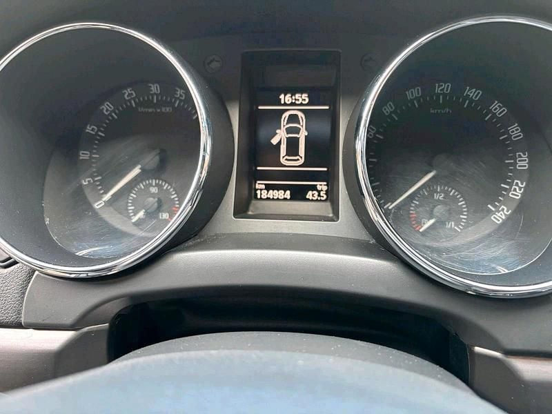 Gebraucht Skoda Yeti 110 PS (80 kW) 2016 Blau SUV