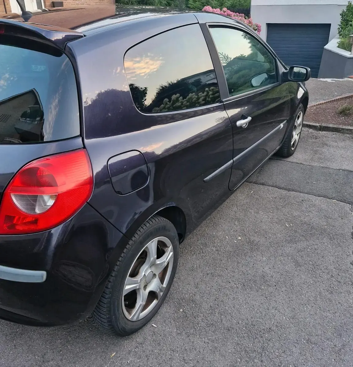 Gebraucht Renault Clio II 103 PS (75 kW) 2007 Blau Limousine