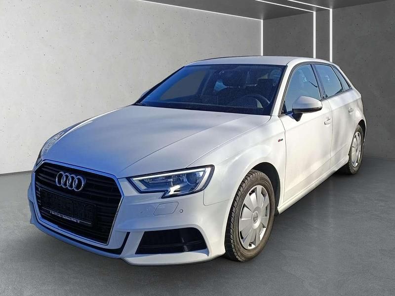 Gebraucht Audi A3 S-Line 150 PS (110 kW) 2019 Weiß Limousine