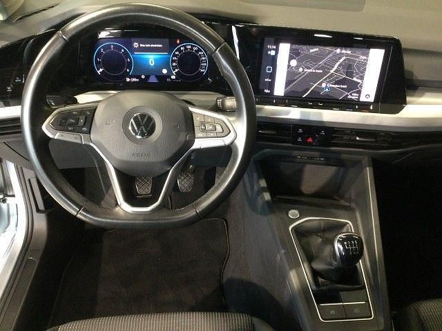 Gebraucht VW Golf VIII 116 PS (85 kW) 2021 Reflexsilber Kombi