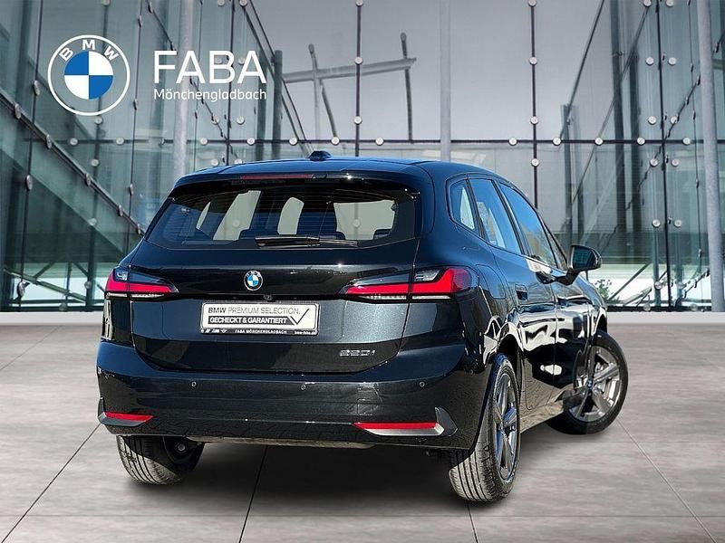 Gebraucht BMW 220 Active Tourer Performance 170 PS (125 kW) 2025 Schwarz Van / Kleinbus