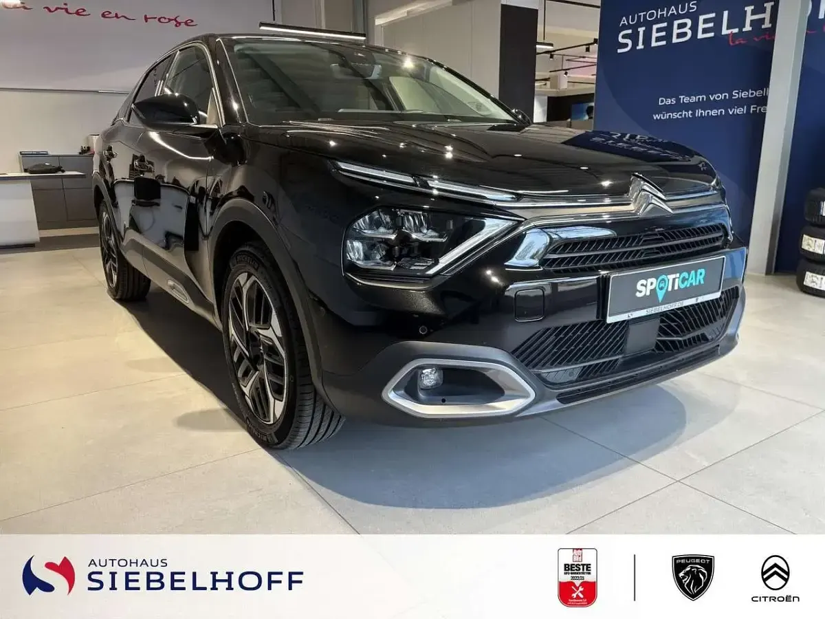Gebraucht Citroën C4 PureTech 131 PS (96 kW) 2023 Perlanera schwarz SUV
