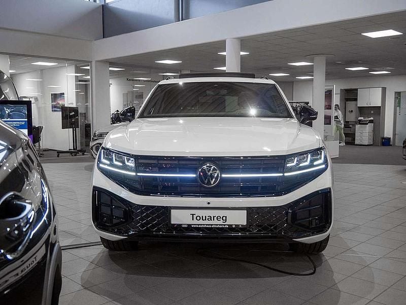 Neu VW Touareg Edition 286 PS (210 kW) 2026 Oryxweiss perlmutteffekt SUV