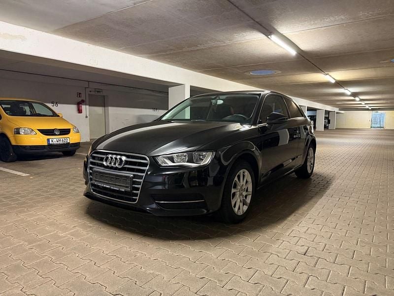 Gebraucht 2014 Audi A3 Ambiente Limousine | 6.890 € (Superpreis) - Bild 1/4
