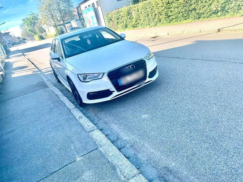 Gebraucht Audi A3 S-Line 105 PS (77 kW) 2014 Weiß Kleinwagen