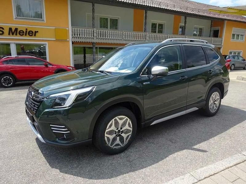 Grün Neu 2024 Subaru Forester Comfort SUV | 38.499 € (Fairer Preis) - Bild 1/4