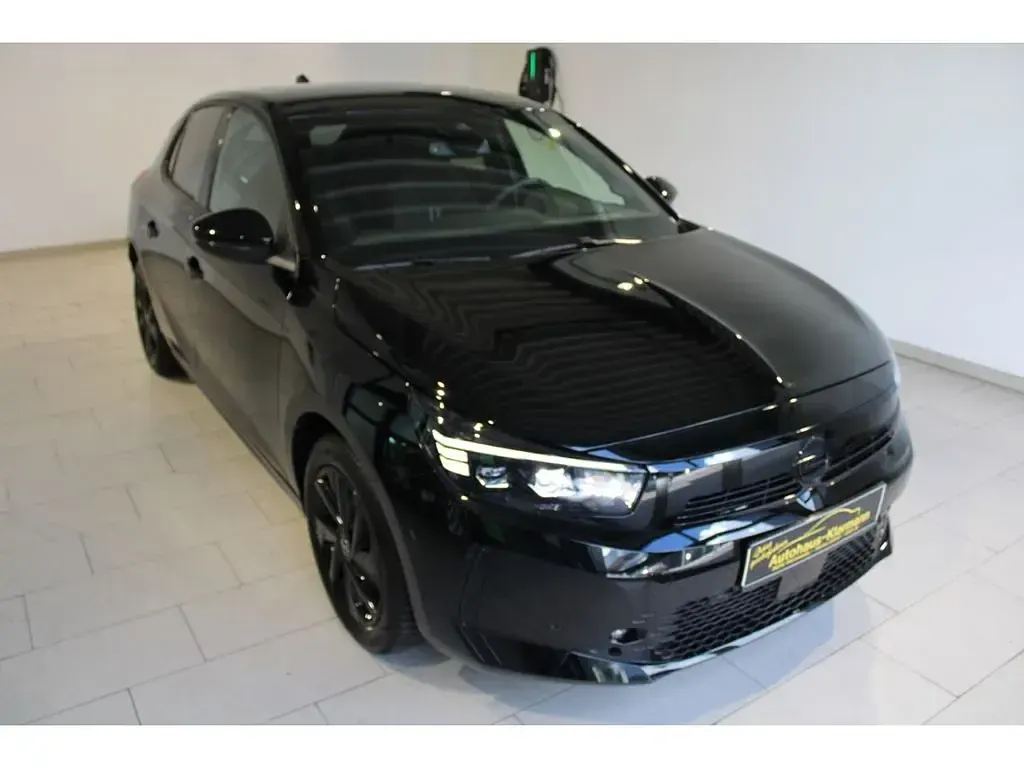 Gebraucht Opel Corsa 101 PS (74 kW) 2024 Lackierung schwarz perla nera/ Kleinwagen