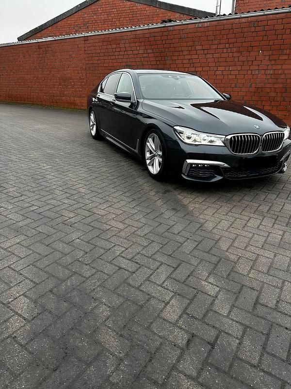 Gebraucht BMW 730 M Sport 265 PS (194 kW) 2016 Grau Limousine