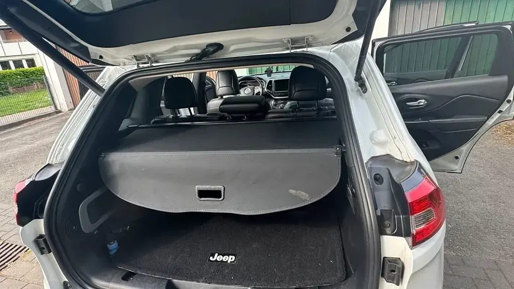 Gebraucht Jeep Cherokee 200 PS (147 kW) 2015 Weiß SUV