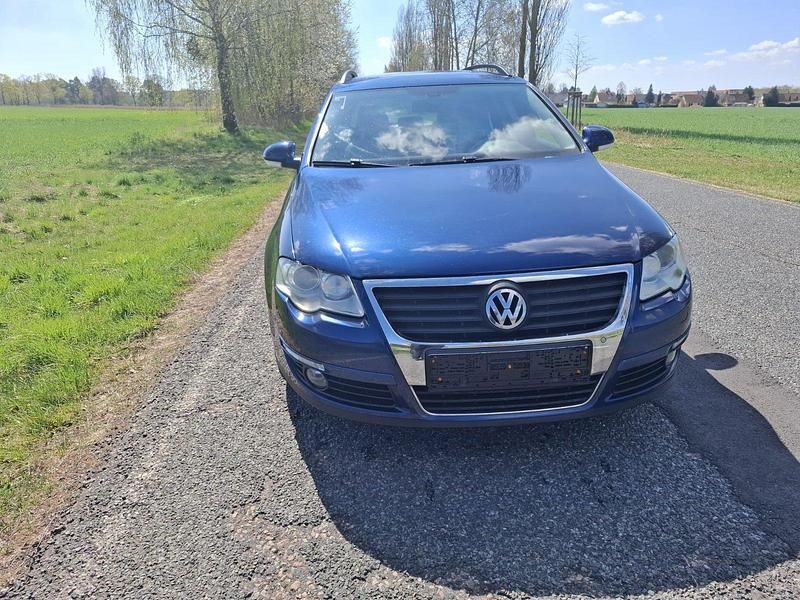 Gebraucht VW Passat 140 PS (102 kW) 2008 Blau Kombi