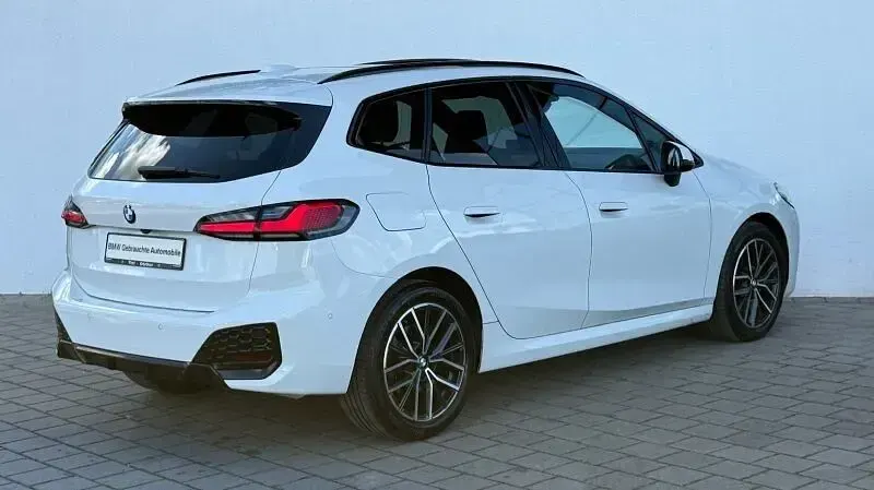 Gebraucht BMW 223 Active Tourer M Sport 204 PS (150 kW) 2022 Weiß Van / Kleinbus