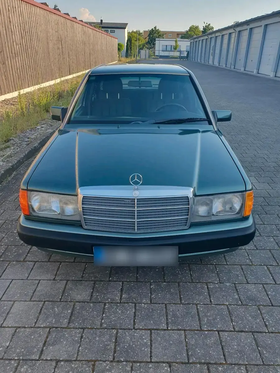Gebraucht Mercedes 190 132 PS (97 kW) 1992 Grün Limousine