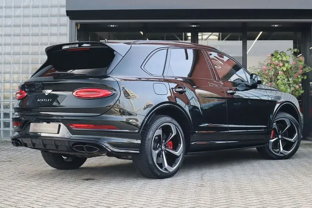 Gebraucht Bentley Bentayga Mulliner 551 PS (405 kW) 2024 Grün SUV
