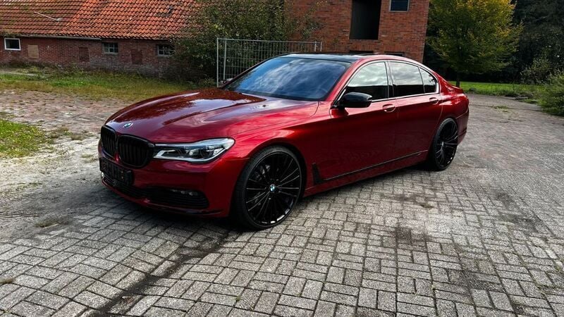 Rot Gebraucht 2017 BMW 730 Limousine | 33.999 € (Superpreis) - Bild 1/4