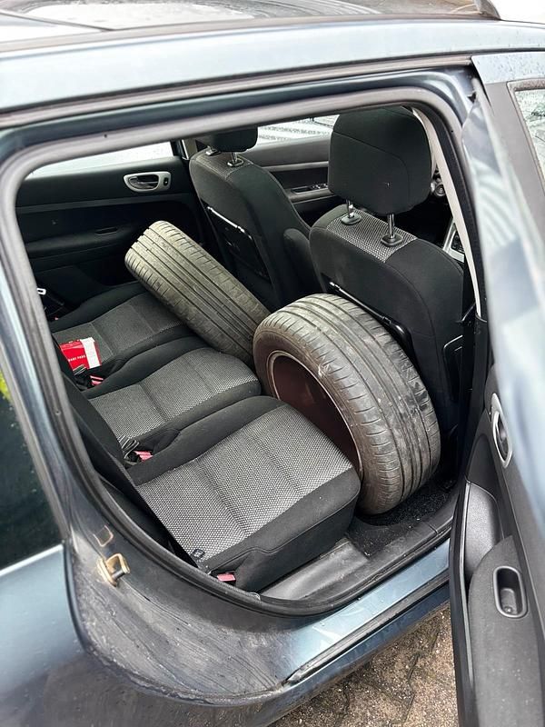 Gebraucht Peugeot 307 90 PS (66 kW) 2007 Grau Limousine