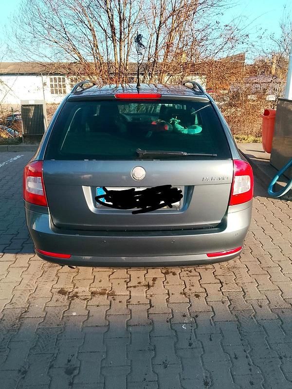 Gebraucht Skoda Octavia 160 PS (117 kW) 2009 Grau Kombi