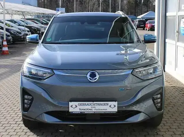 Gebraucht KGM Korando 139 kW (190 PS) 2024 Platinum gray metallic SUV