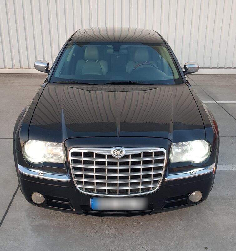 Schwarz Gebraucht 2006 Chrysler 300C Touring Kombi | 3.500 € (Guter Preis) - Bild 1/4