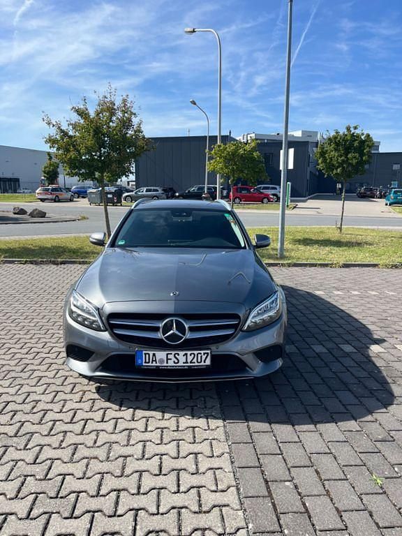 Grau Gebraucht 2019 Mercedes C220 Limousine | 15.900 € (Superpreis) - Bild 1/4